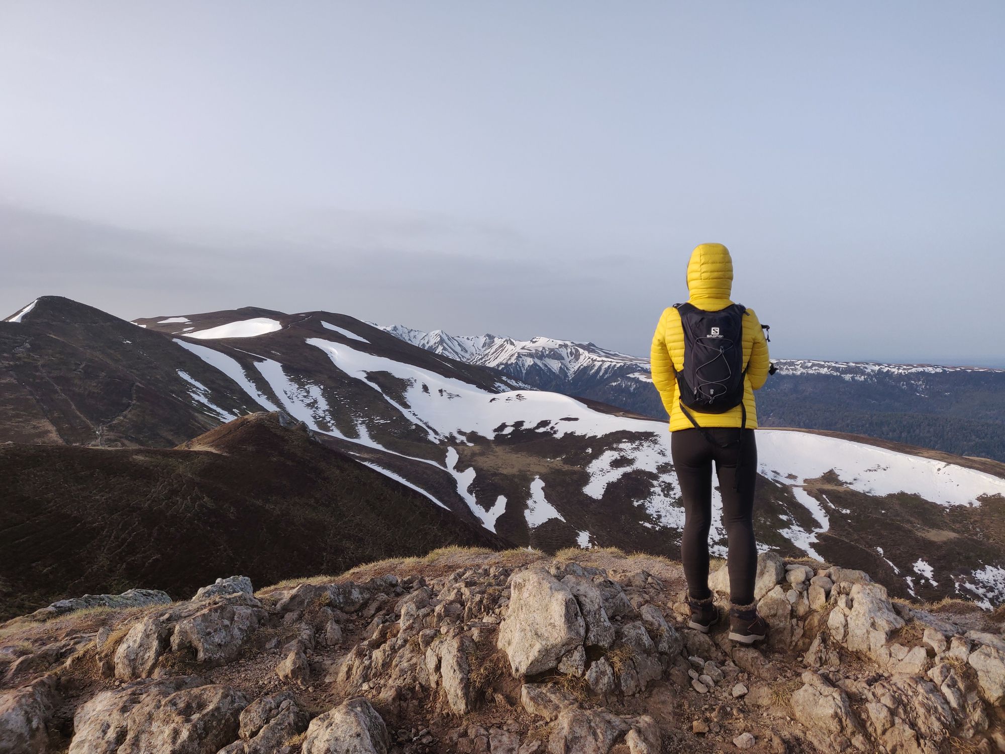 Comment choisir ses crampons pour la randonnée en montagne ?